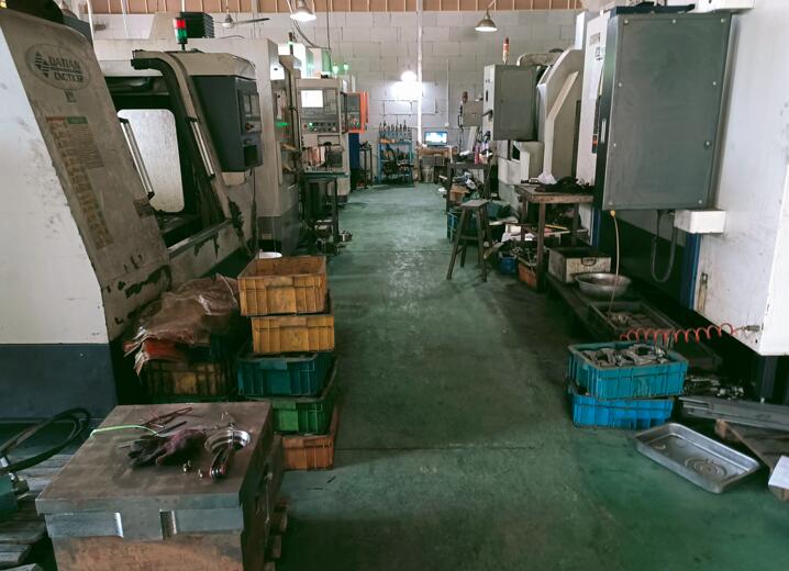 廠(chǎng)房設(shè)備15